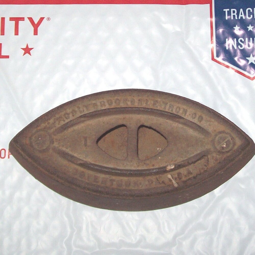 Original Vintage Colebrookdale Iron Co. - Boyertown PA U.S.A.-- Sad Iron No.1
